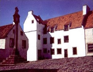 Mercat Cross